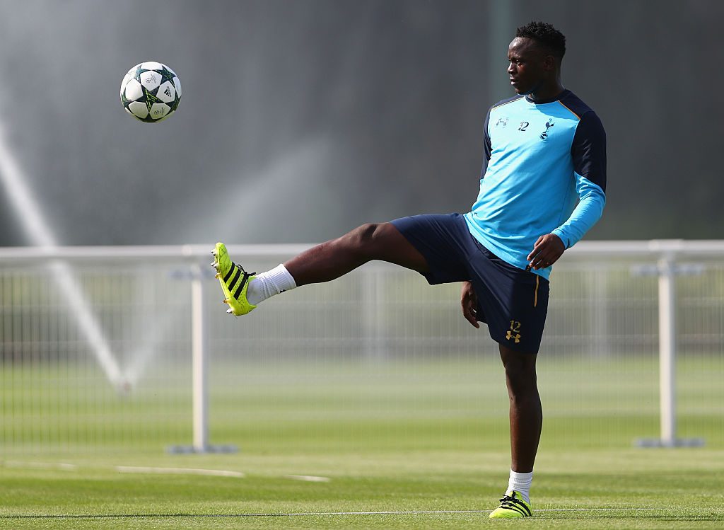 ENFIELD, ENGLAND - SEPTEMBER 13: Victor Wanyama of Tottenham Hotspur in action during the Tottenham Hotspur training session at Tottenham Hotspur training centre on September 13, 2016 in Enfield, England. (Photo by Paul Gilham/Getty Images)