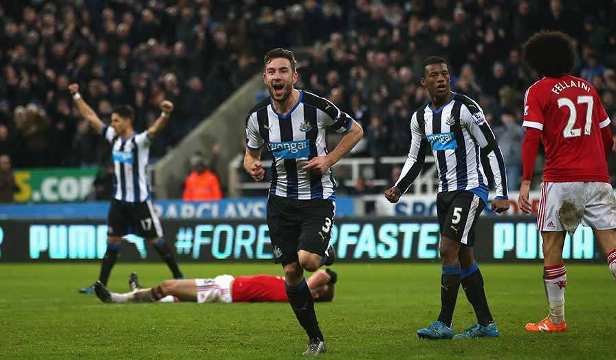 New Castle celebrate against Manchester United