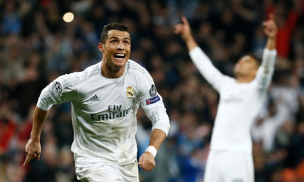 ronaldo celebrates hat trick real madrid vs wolfsburg 