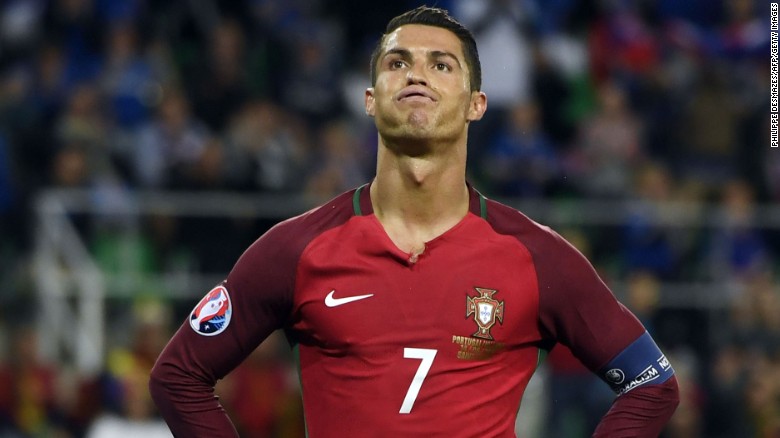 frustrated ronaldo the mirror