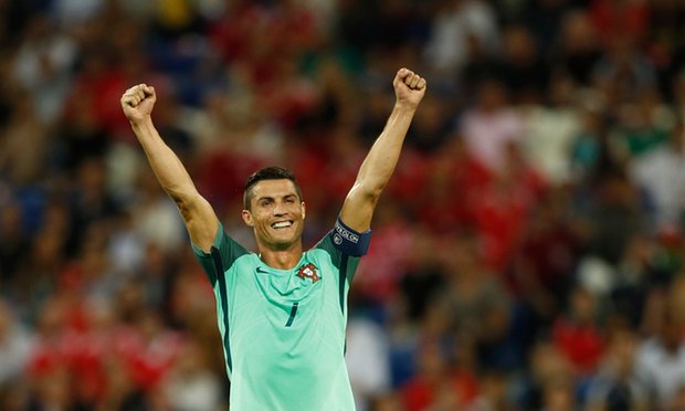 Ronaldo celebrates