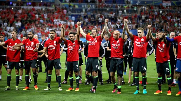 Wales say thank you to the fans