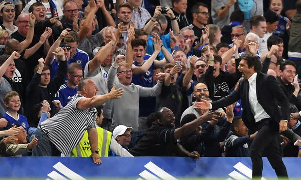 Conte celebrates