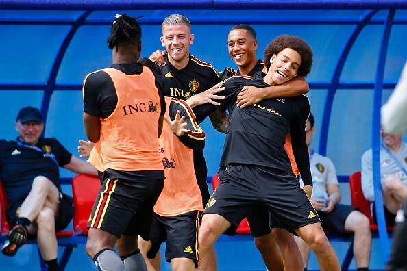 MOSCOW, RUSSIA - JUNE 21 : Toby Alderweireld defender of Belgium and Youri Tielemans midfielder of Belgium and Axel Witsel midfielder of Belgium during a training session as part of the preparation prior to the FIFA 2018 World Cup Russia group G phase match between Belgium and Tunisia at the Guchkova Sports center in Dedovsk on June 21, 2018 in Moscow, Russia, 21/06/2018 ( Photo by Jimmy Bolcina / Photonews via Getty Images)