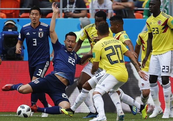 SARANSK, RUSSIA - JUNE 19, 2018: Japan's Gen Shoji, Maya Yoshida, Colombias Oscar Murillo, Wilmar Barrios, Juan Quintero and Davinson Sanchez (L-R) in their 2018 FIFA World Cup Group H Round 1 match at Mordovia Arena Stadium in Saransk. Mikhail Japaridze/TASS (Photo by Mikhail JaparidzeTASS via Getty Images)